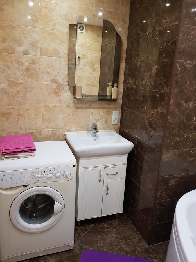 Апартаменты С Балконом Charkiw Exterior foto