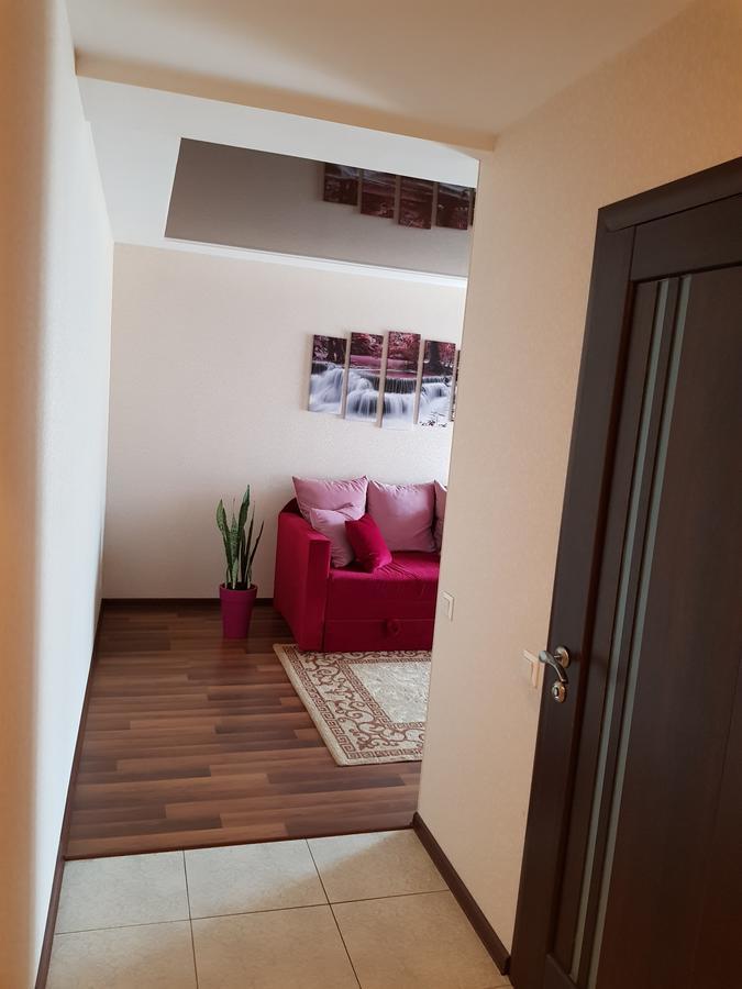 Апартаменты С Балконом Charkiw Exterior foto